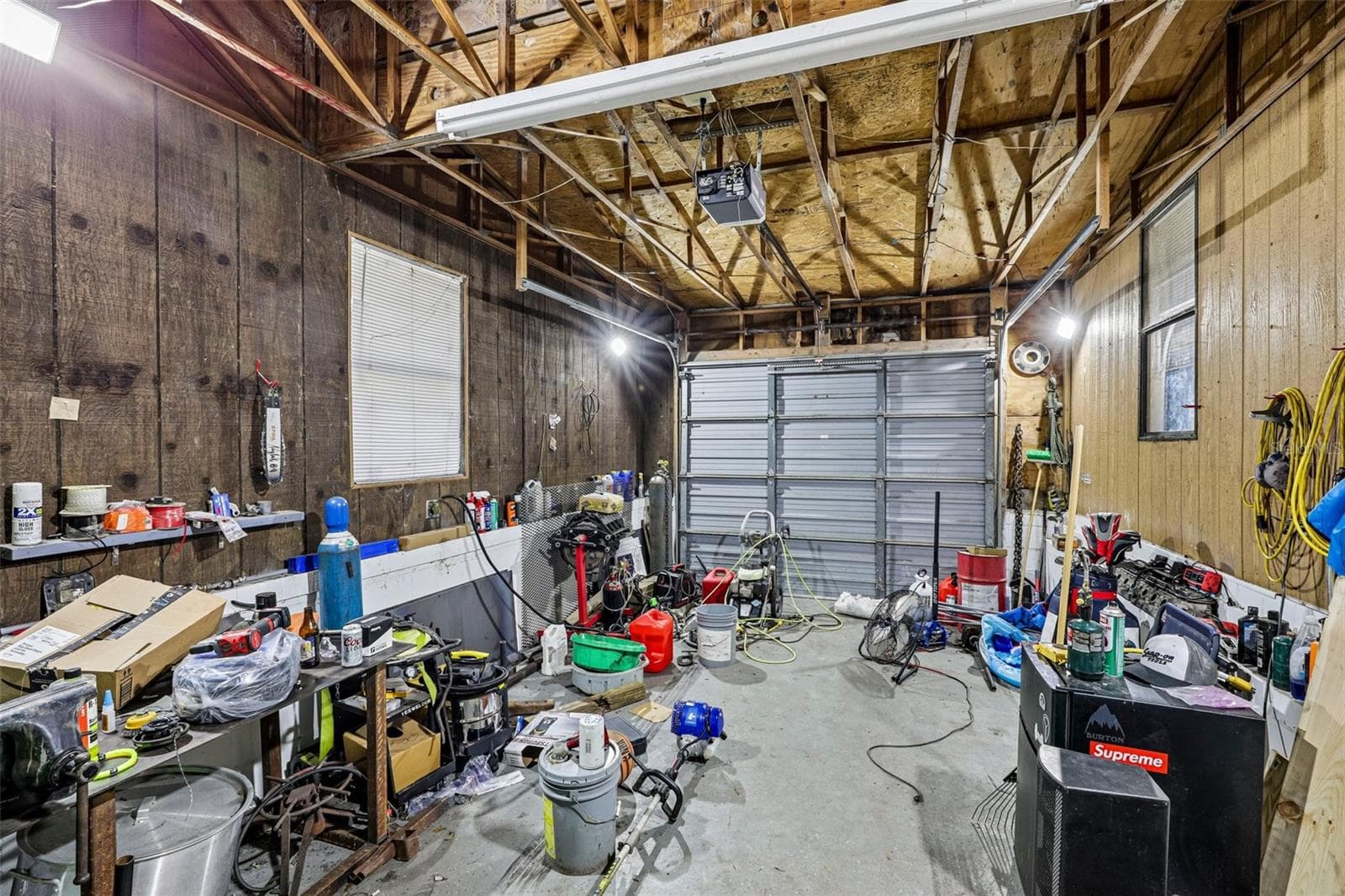 Garage/Workshop with A/C - 14100 S US HIGHWAY 301, SUMMERFIELD