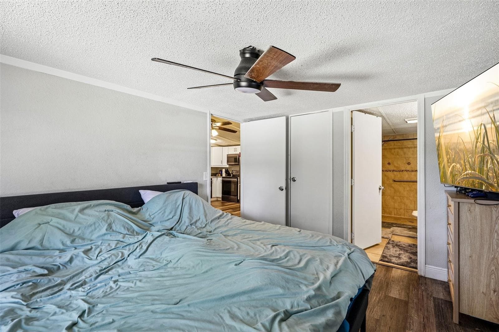 Manufactured Home at 14100 S US HIGHWAY 301, SUMMERFIELD, photo 30 of 44