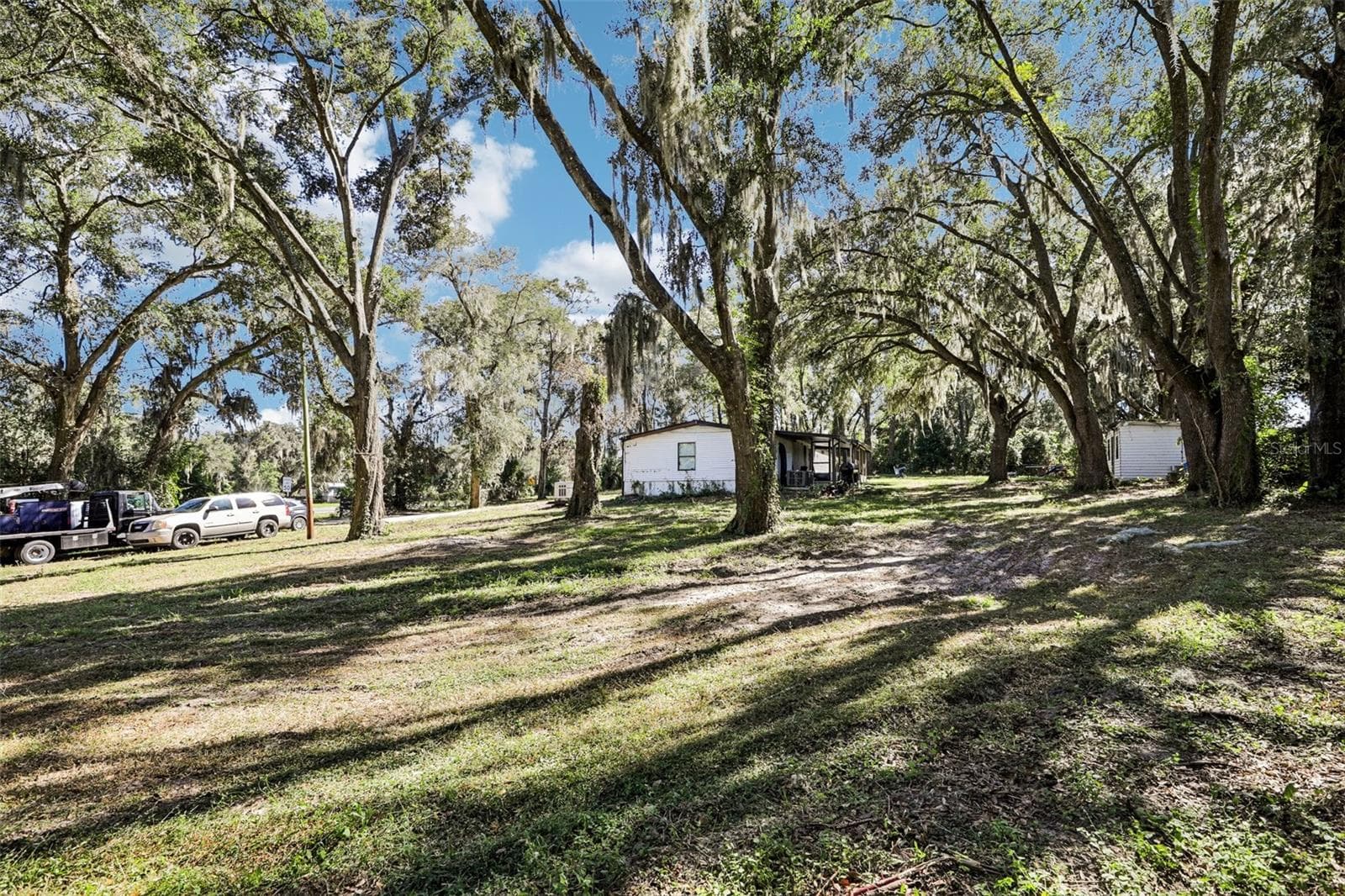 Manufactured Home at 14100 S US HIGHWAY 301, SUMMERFIELD, photo 36 of 44