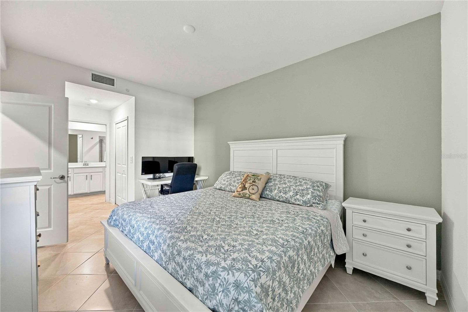 Condominium at 17570 OPAL SAND DR #106, VENICE, photo 11 of 59