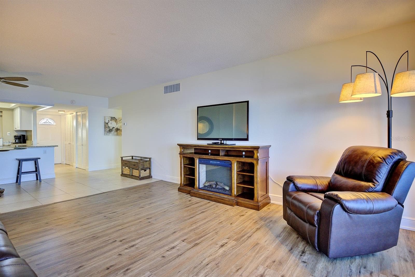 Condominium at 2131 LAKEVIEW DR #500, SEBRING, photo 10 of 52
