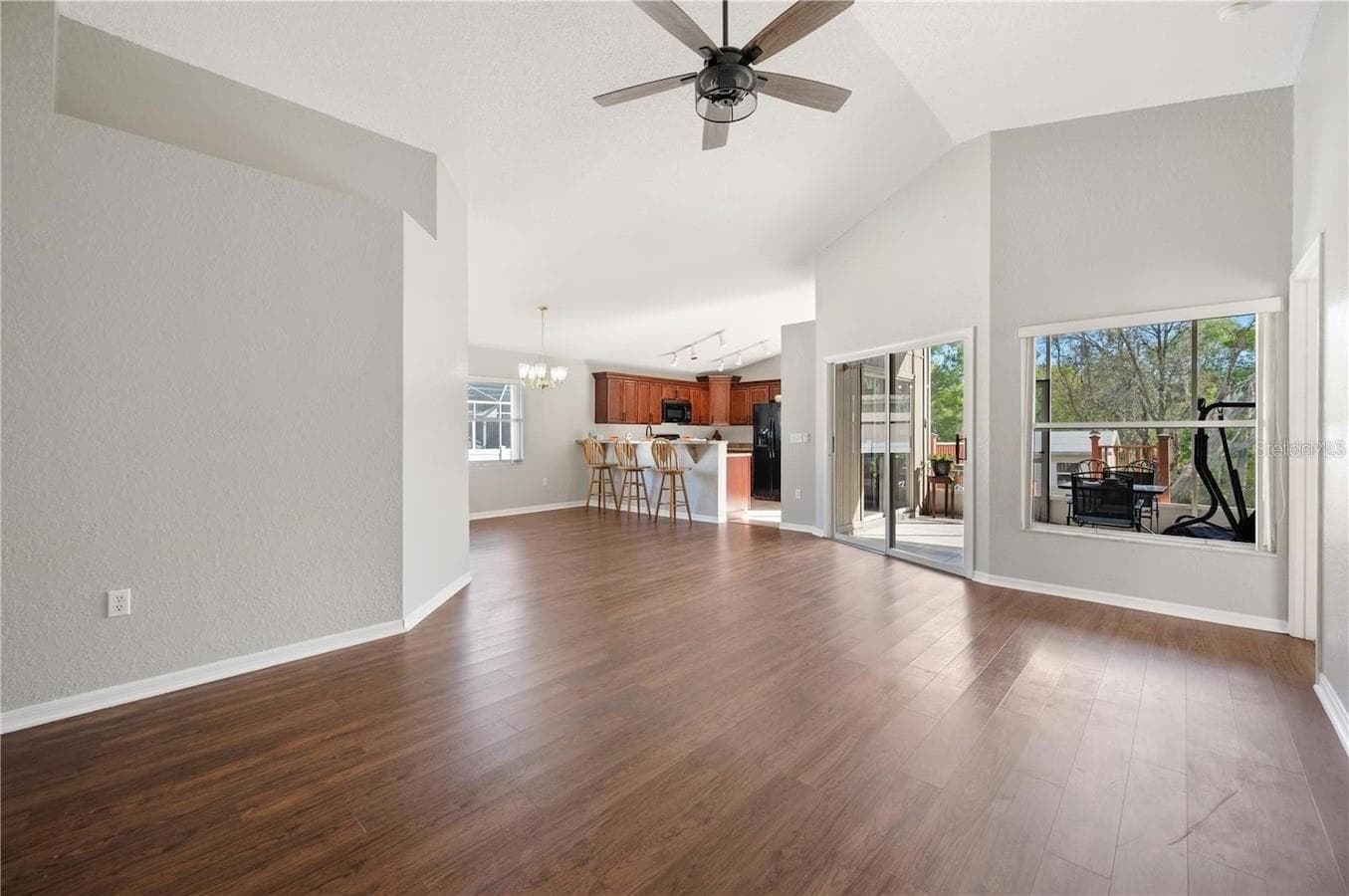 Single Family Residence at 2671 PINE BRUSH DR, LAKELAND, photo 4 of 47