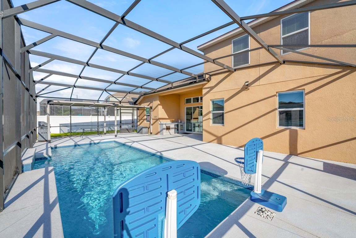 Single Family Residence at 9560 LAUNCH POINT RD, ORLANDO, photo 5 of 49