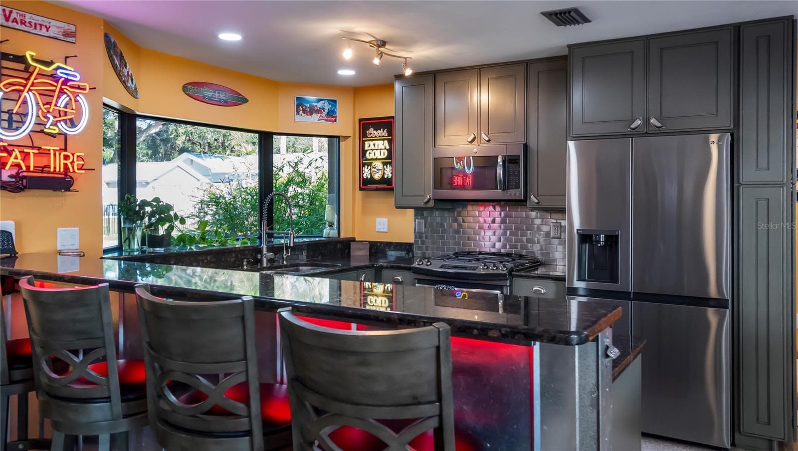 Main Home remodeled kitchen - 1730 NITA PL, CLERMONT