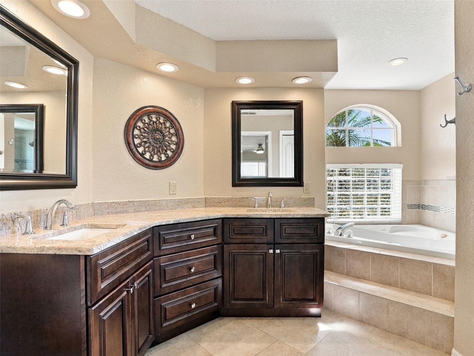 Single Family Residence at 8175 WINDING OAK LN, SPRING HILL, photo 16 of 58