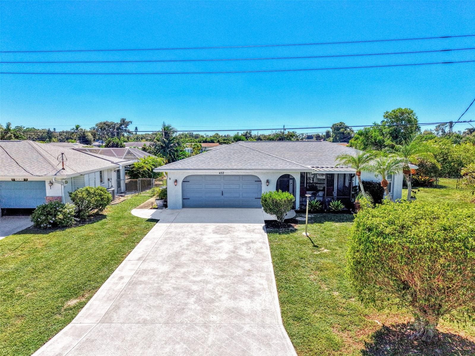 Single Family Residence at 432 EDGEWOOD RD, VENICE, photo 2 of 52
