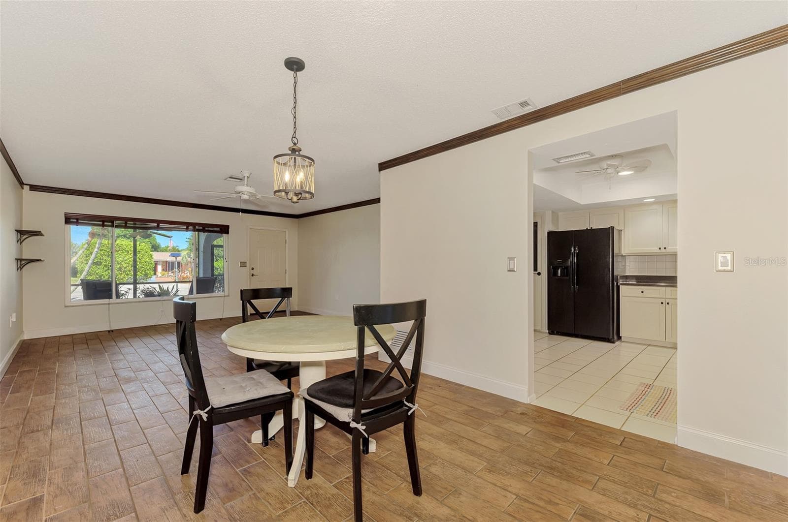 Single Family Residence at 432 EDGEWOOD RD, VENICE, photo 15 of 52