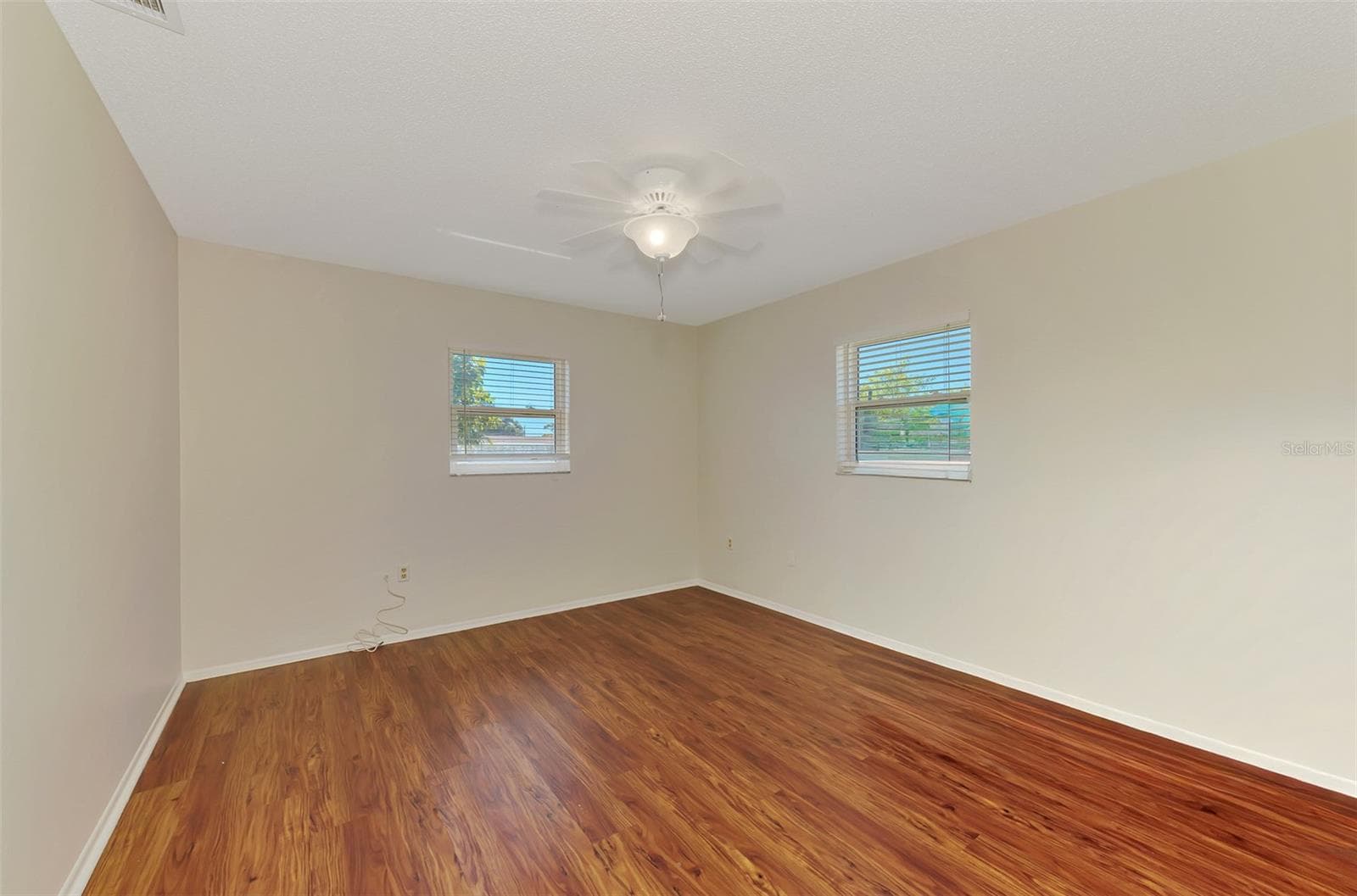 Single Family Residence at 432 EDGEWOOD RD, VENICE, photo 29 of 52