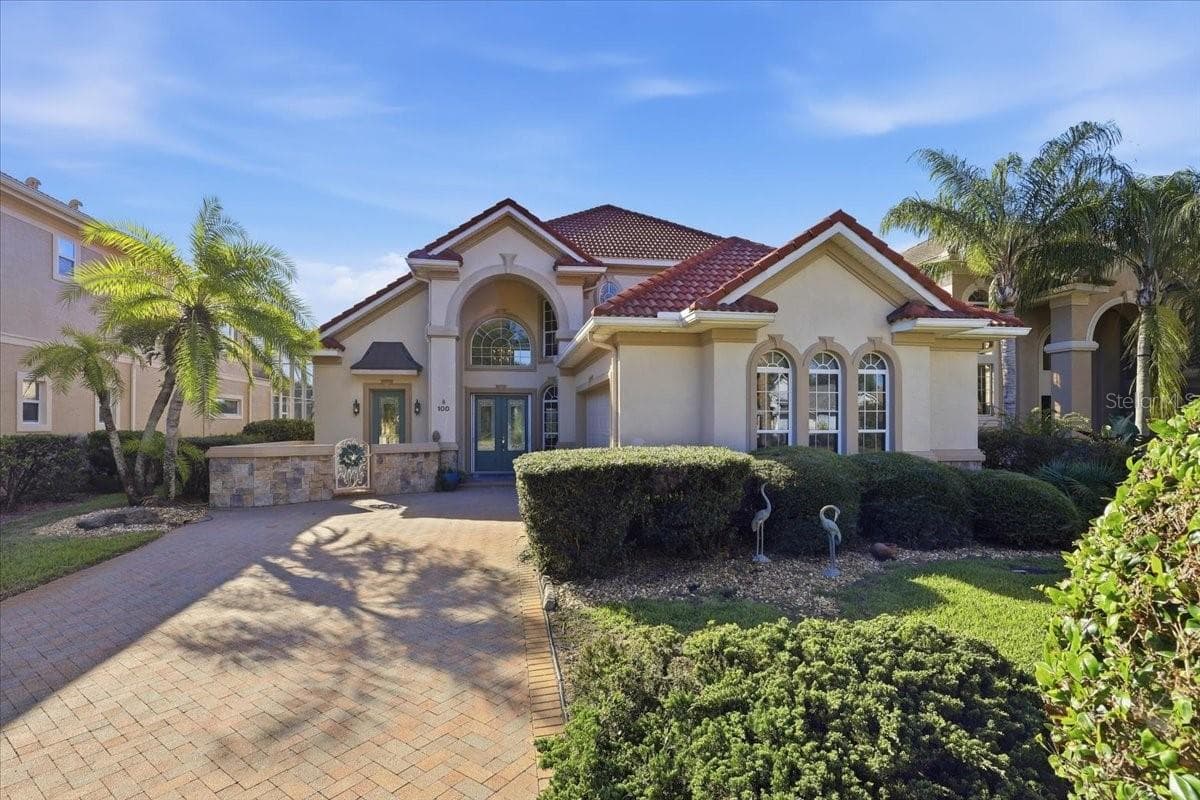 100 EMERALD LAKE DR