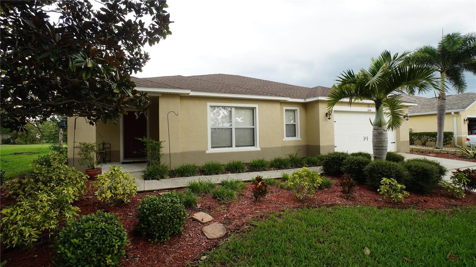 Single Family Residence at 5204 MOON SHELL DR, APOLLO BEACH, photo 3 of 23
