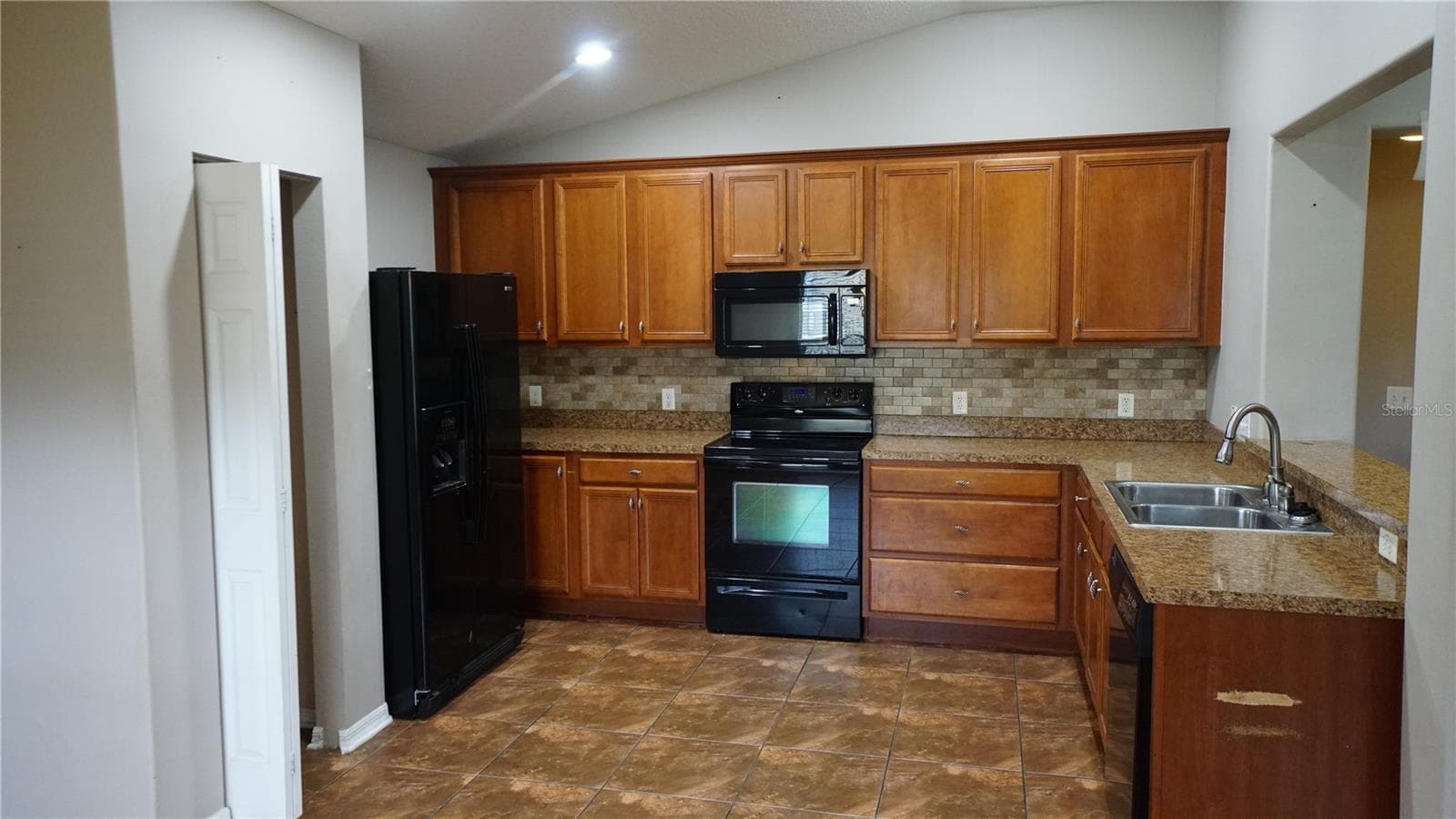 Single Family Residence at 5204 MOON SHELL DR, APOLLO BEACH, photo 9 of 23