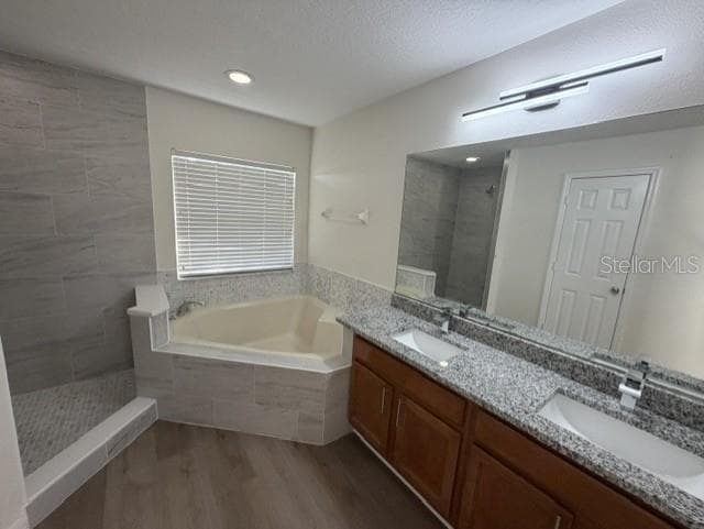 Master Bathroom - 9919 CYPRESS KNEE CIRCLE, ORLANDO
