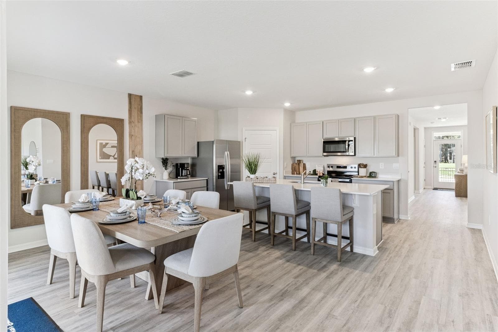 Single Family Residence at 1893 GRANDIOSE DR, LAKE HAMILTON, photo 10 of 30