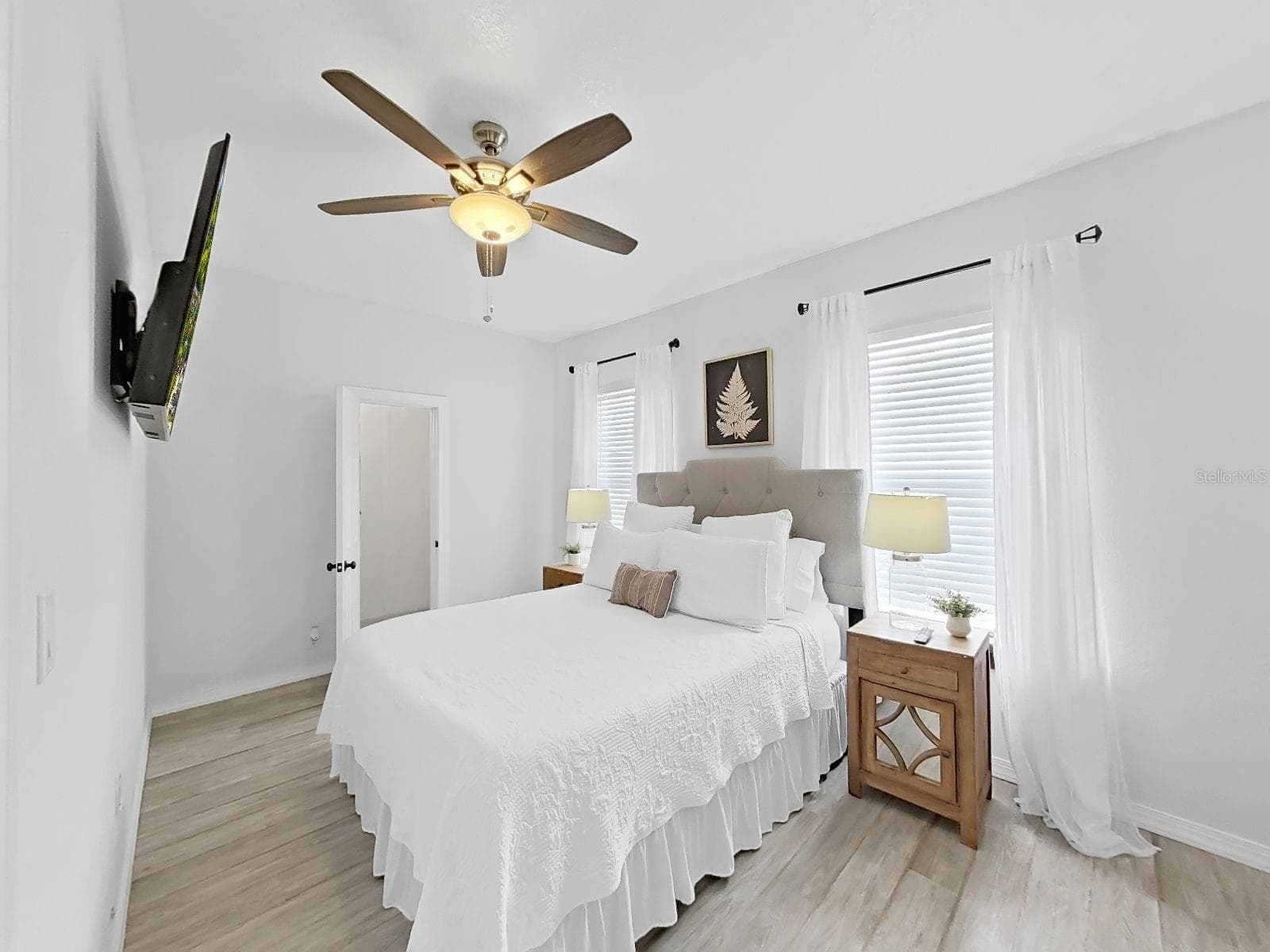 Single Family Residence at 1215 E CURTIS ST, TAMPA, photo 12 of 34