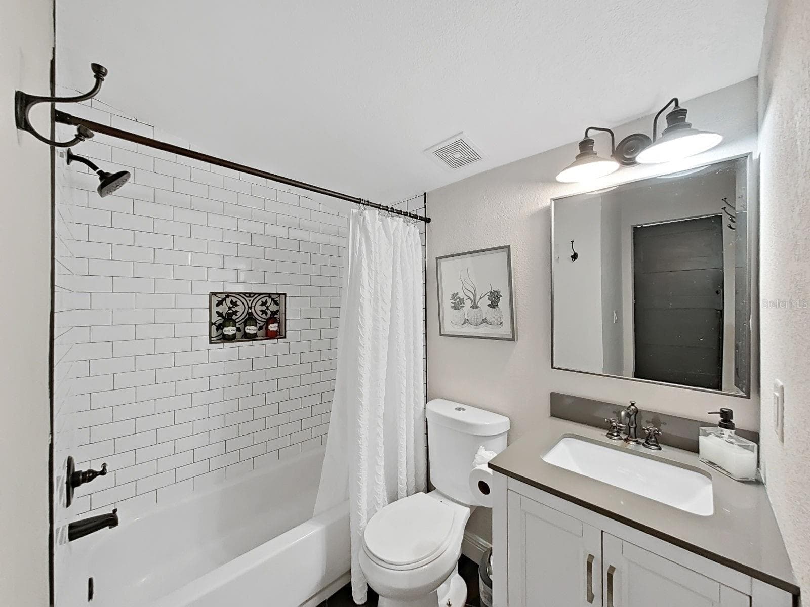 Single Family Residence at 1215 E CURTIS ST, TAMPA, photo 22 of 34