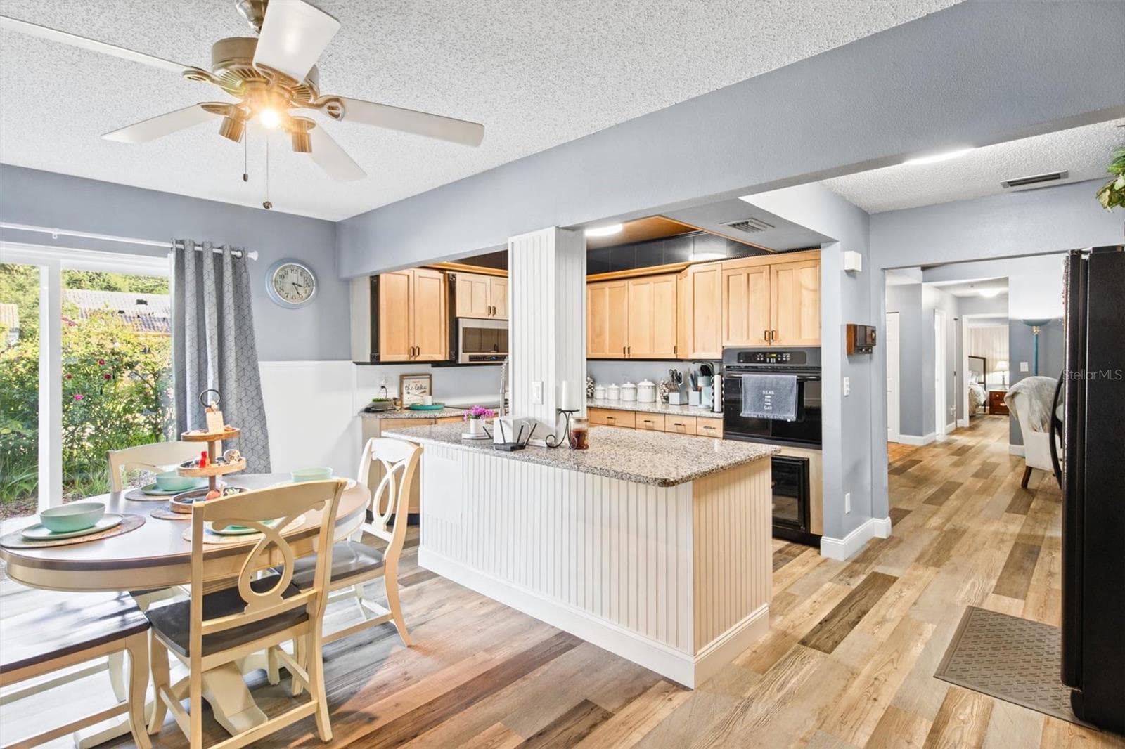 Dinette - Wainscoting - 273 MARIPOSA ST, WINTER HAVEN