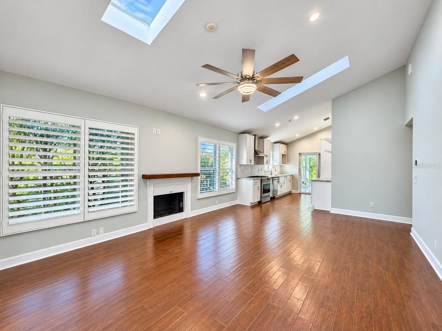 Single Family Residence at 884 N LAKE STERLING CT, CASSELBERRY, photo 7 of 52