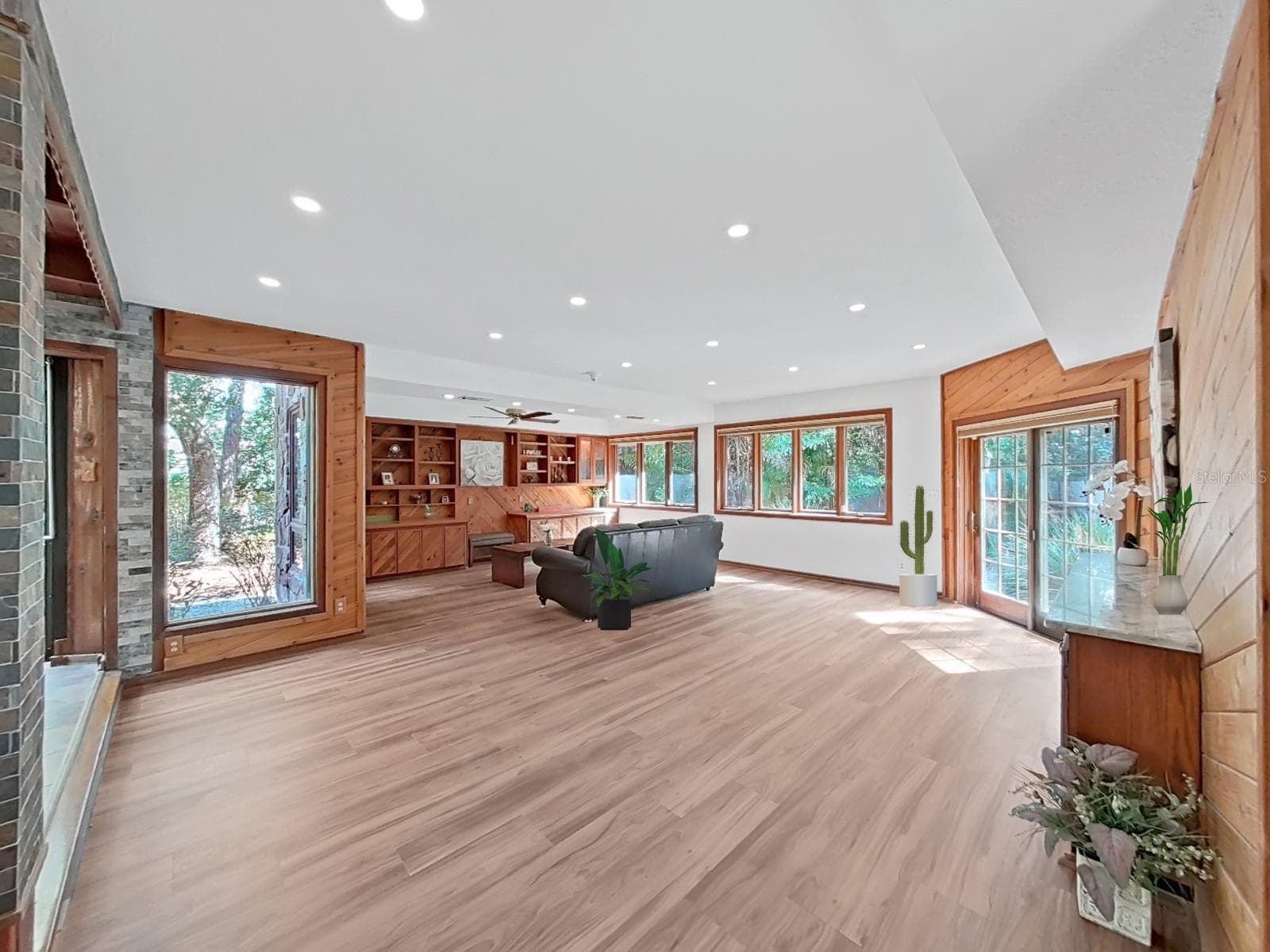 Single Family Residence at 3055 OAK CREEK DR N, CLEARWATER, photo 17 of 58