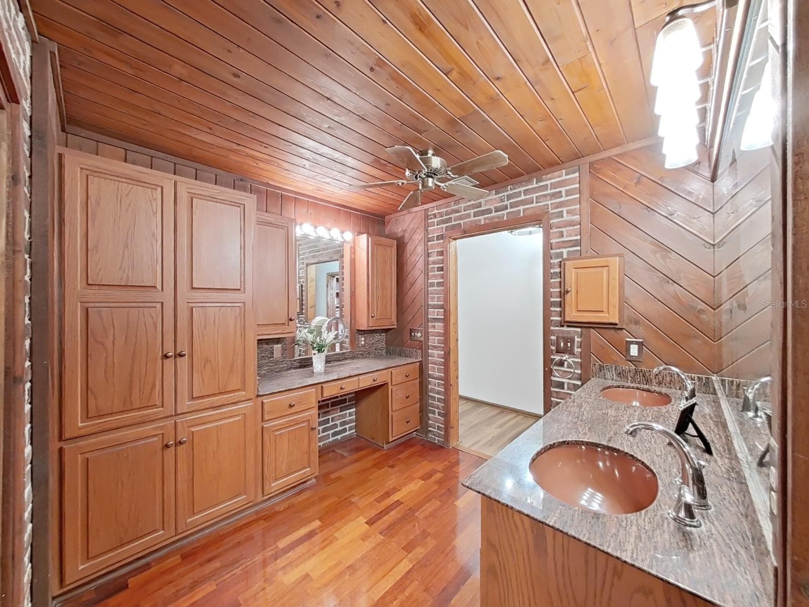 Single Family Residence at 3055 OAK CREEK DR N, CLEARWATER, photo 25 of 58
