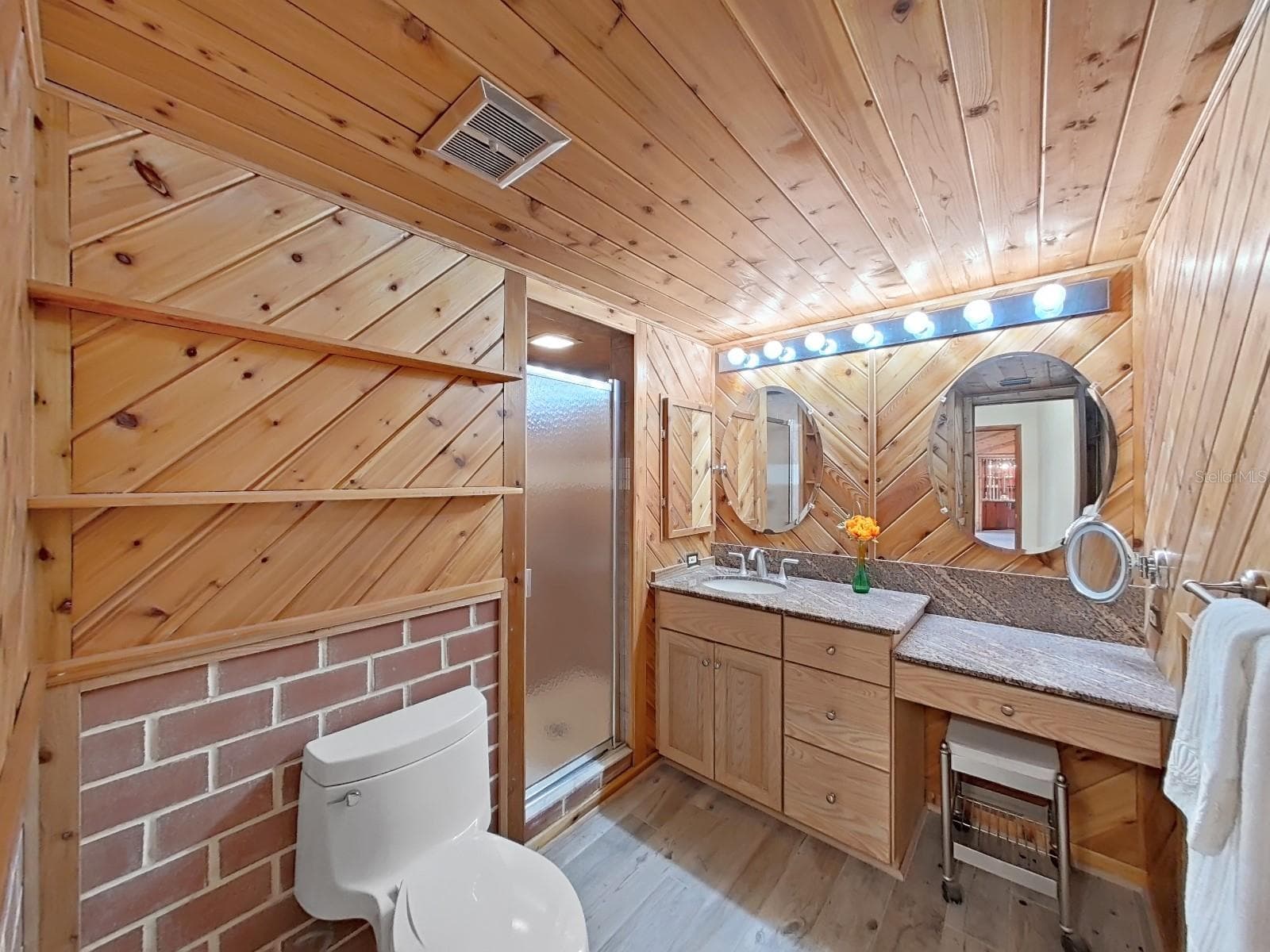 Single Family Residence at 3055 OAK CREEK DR N, CLEARWATER, photo 33 of 58