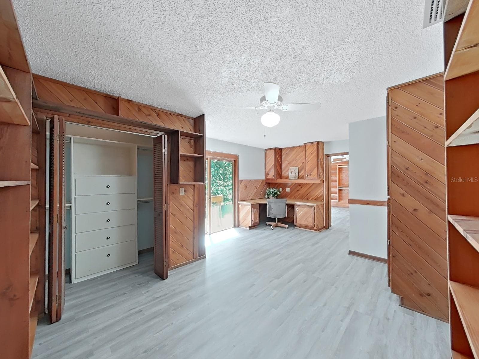 Single Family Residence at 3055 OAK CREEK DR N, CLEARWATER, photo 34 of 58