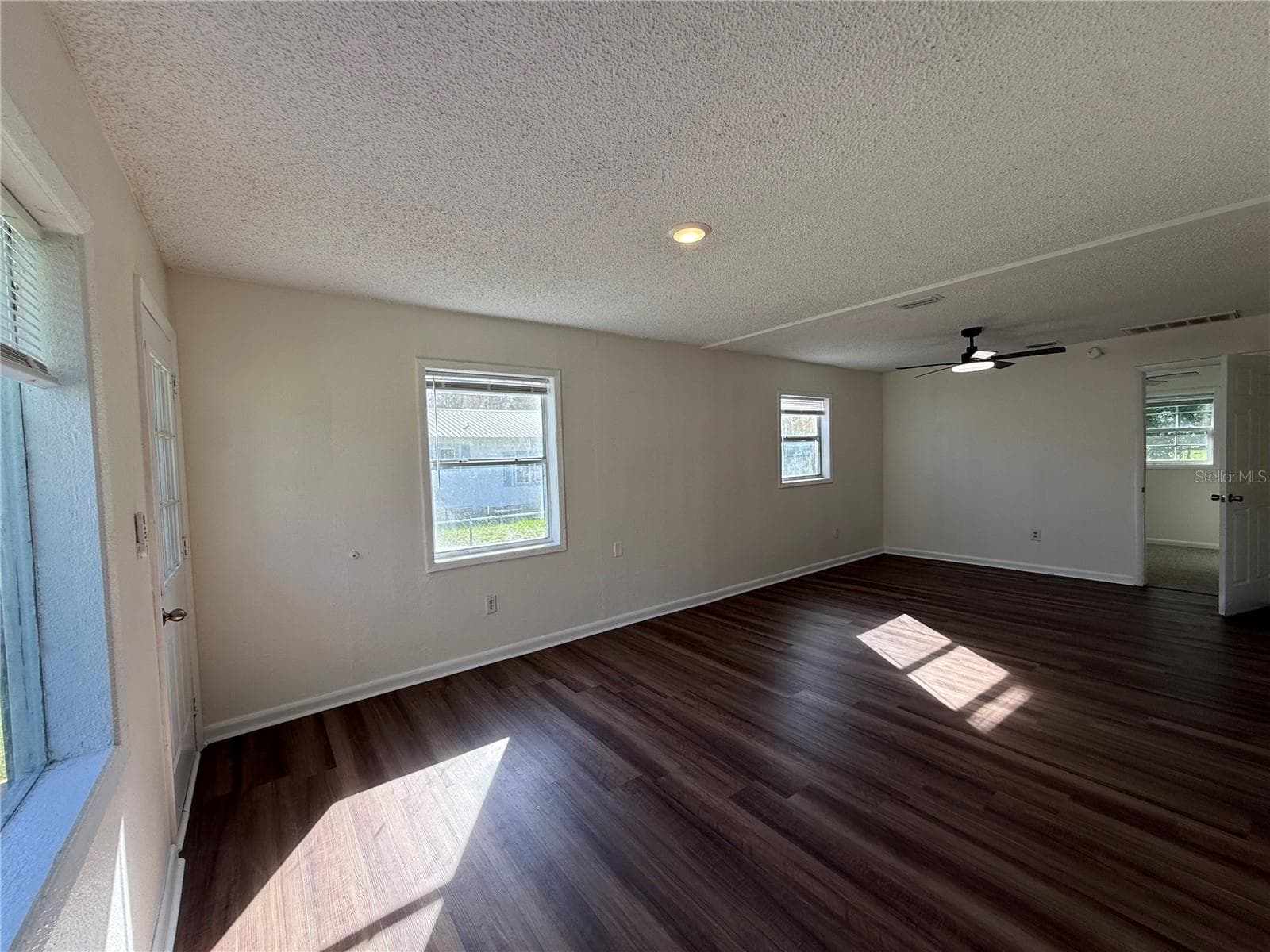 Single Family Residence at 7615 CHASE RD, LAKELAND, photo 5 of 17