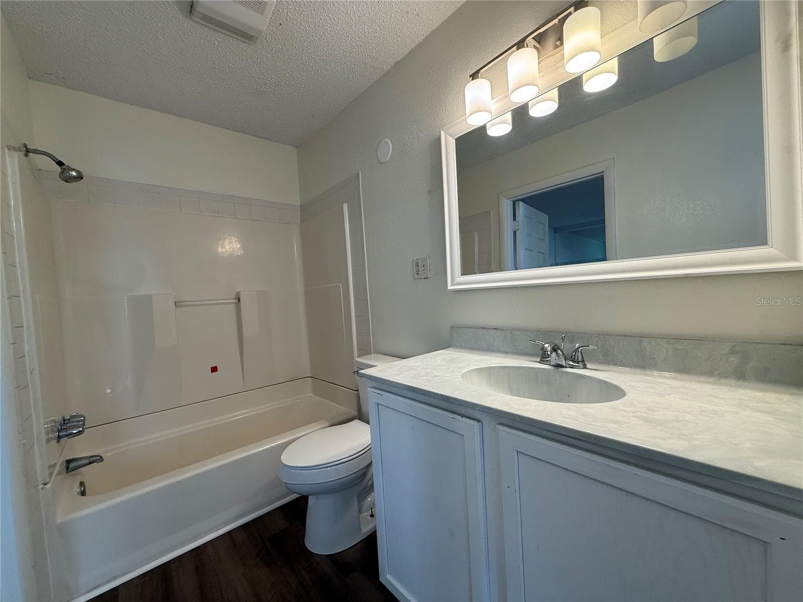 Single Family Residence at 7615 CHASE RD, LAKELAND, photo 10 of 17