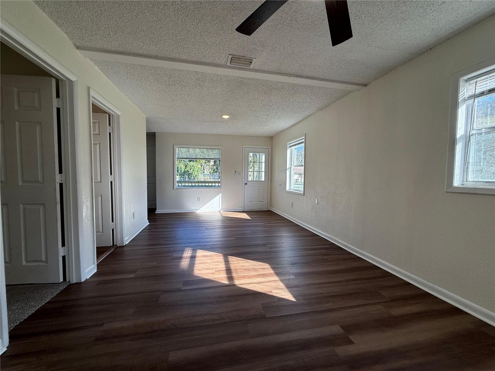 Single Family Residence at 7615 CHASE RD, LAKELAND, photo 11 of 17