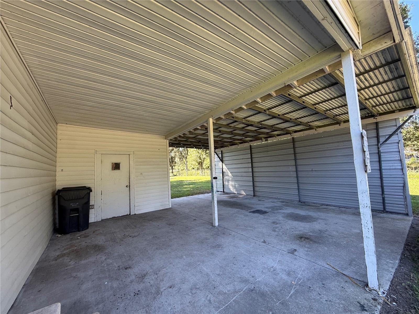 Single Family Residence at 7615 CHASE RD, LAKELAND, photo 13 of 17