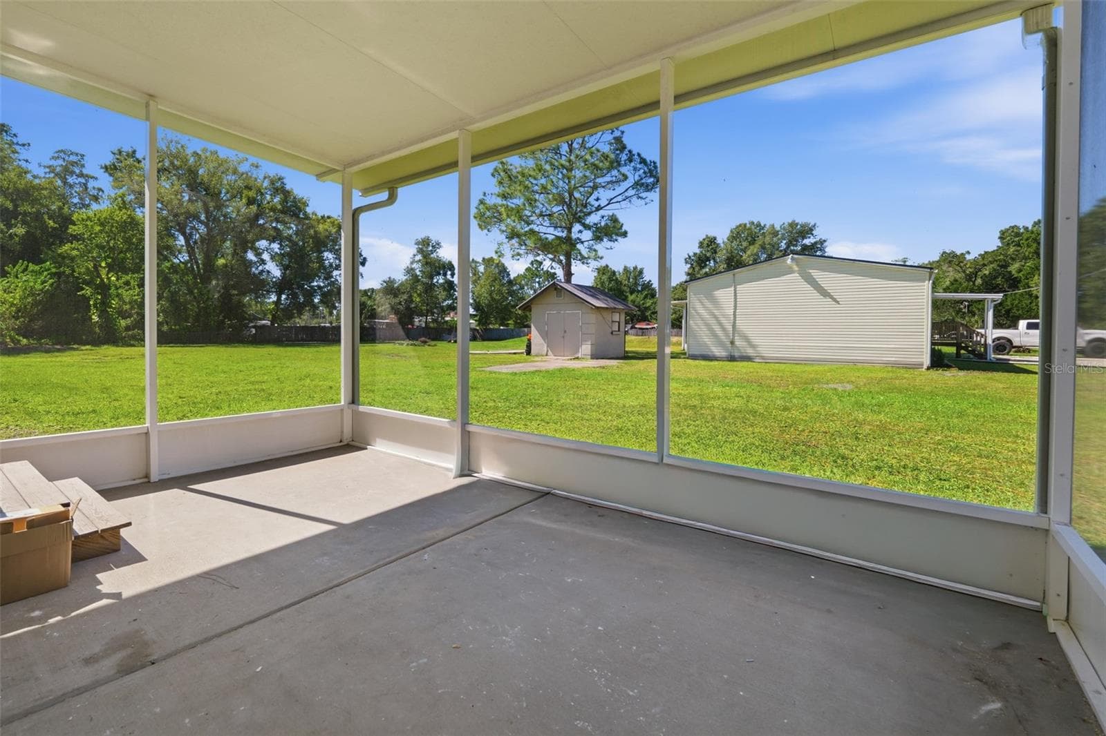 Manufactured Home at 8036 S MEADOWVIEW CIR, TAMPA, photo 24 of 32