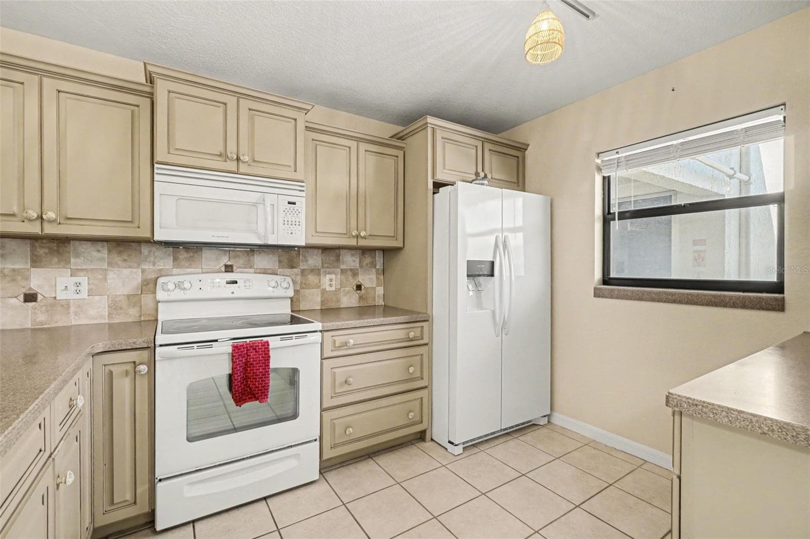 Condominium at 175 KINGS HWY #324, PUNTA GORDA, photo 11 of 47