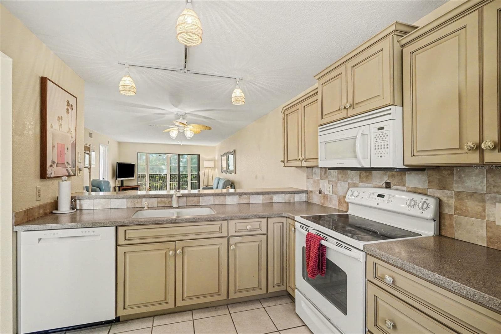 Condominium at 175 KINGS HWY #324, PUNTA GORDA, photo 12 of 47