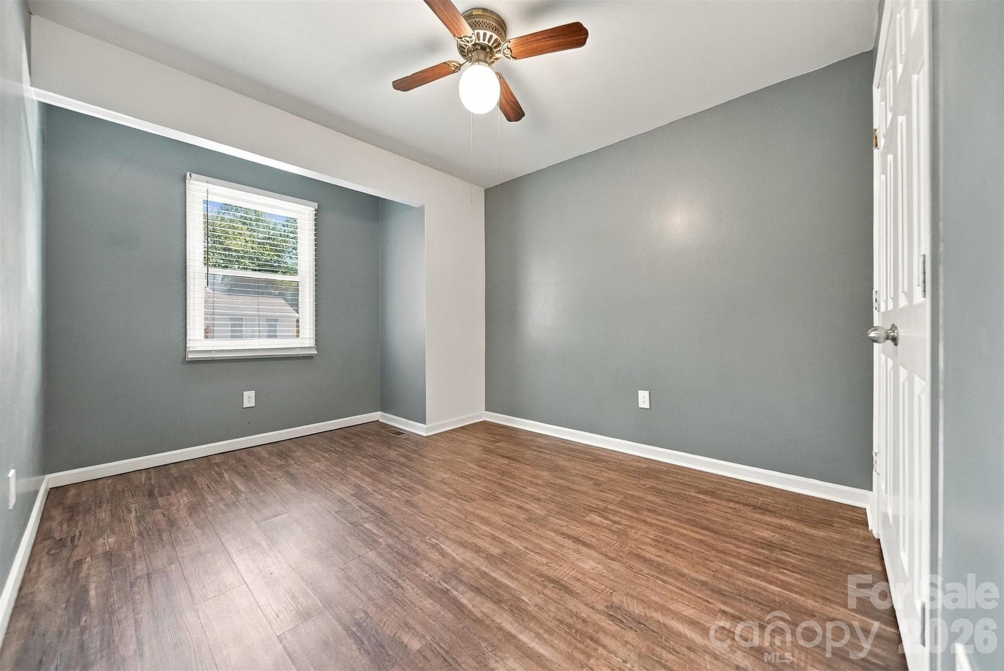 Townhouse at 605 8th Avenue SW, Conover, photo 17 of 36