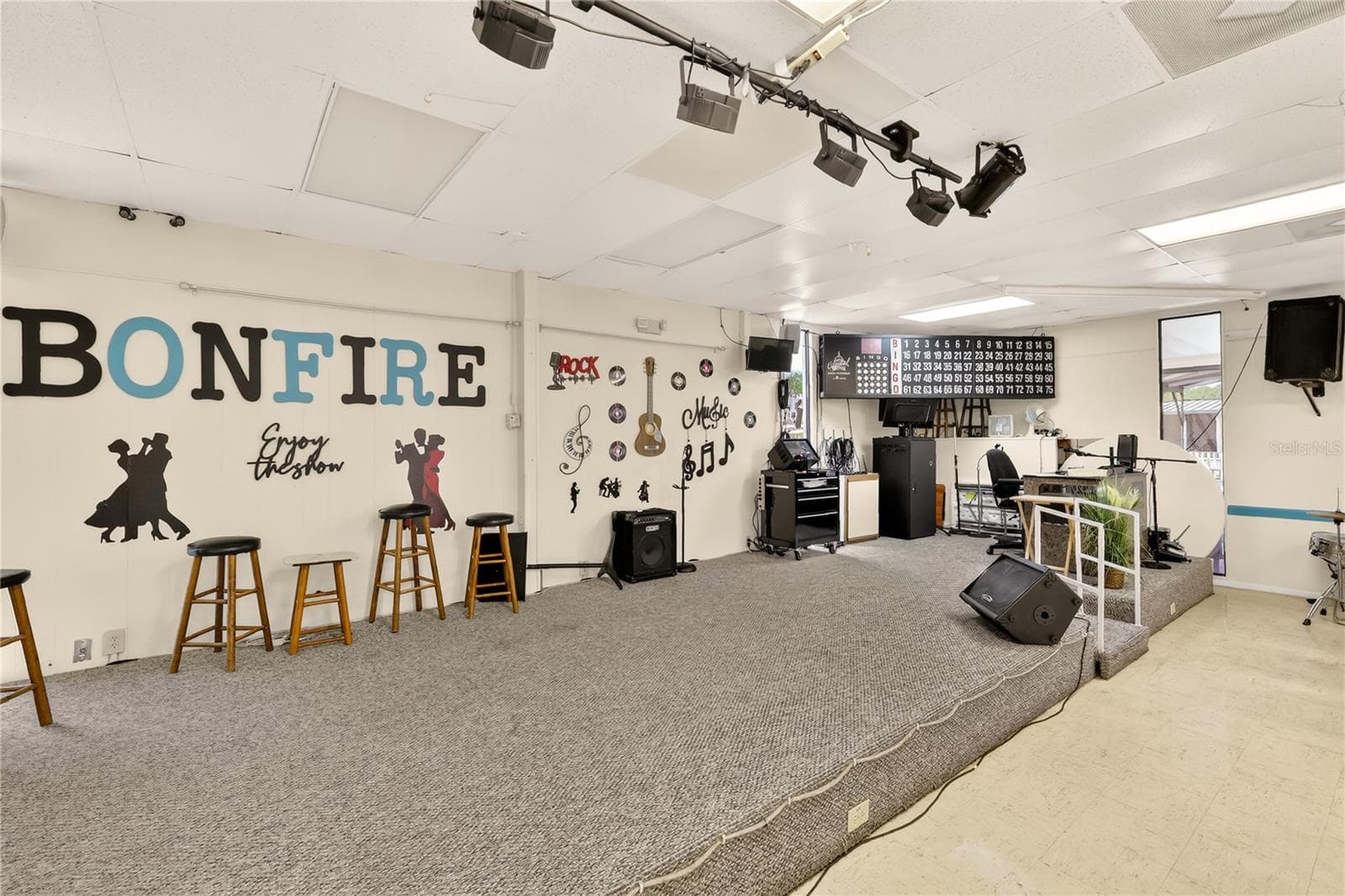 Clubhouse Entertainment Stage - 565 TAMMI DR, LEESBURG