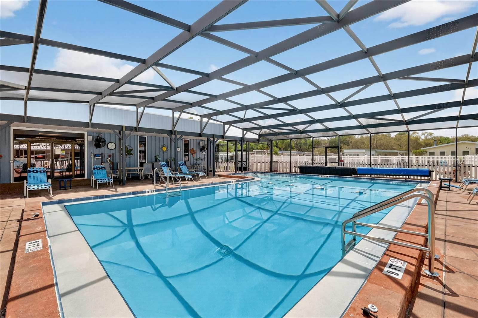 Community Pool - 565 TAMMI DR, LEESBURG