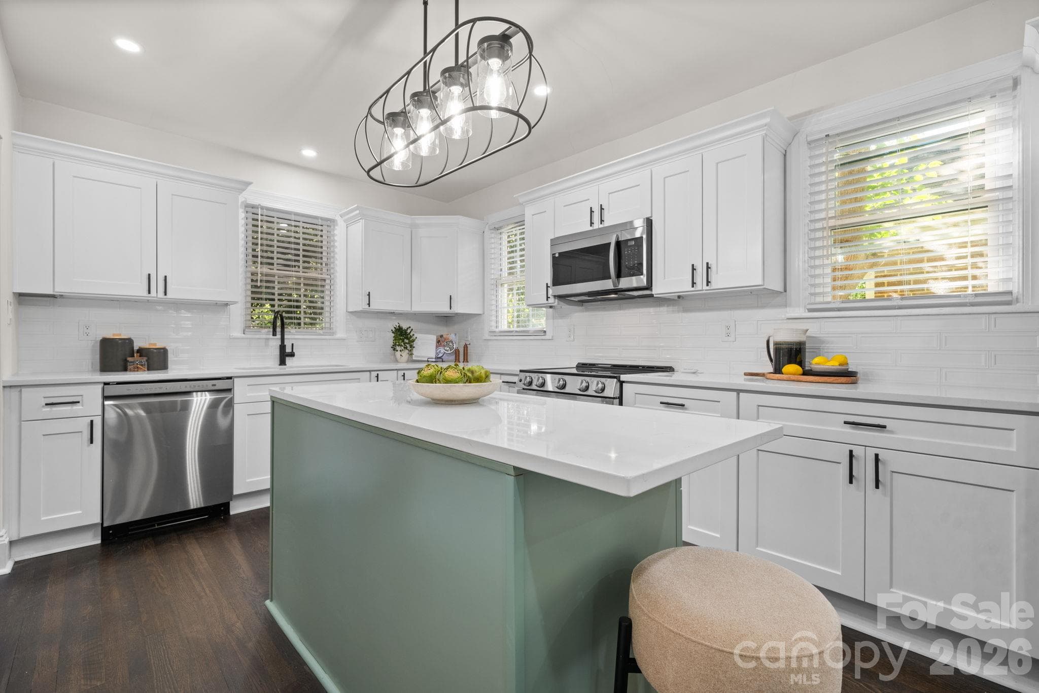 Single Family Residence at 2232 Wilmore Drive, Charlotte, photo 9 of 32
