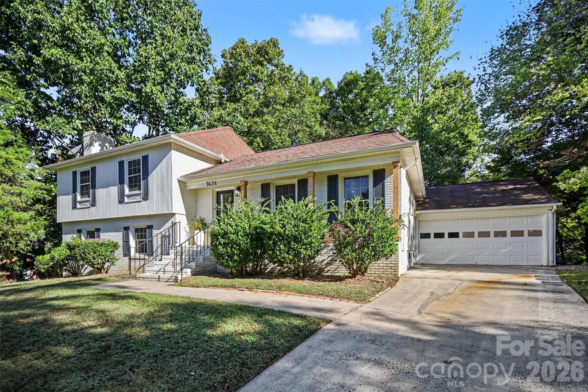 Single Family Residence at 7434 Kilcullen Drive, Charlotte, photo 41 of 42
