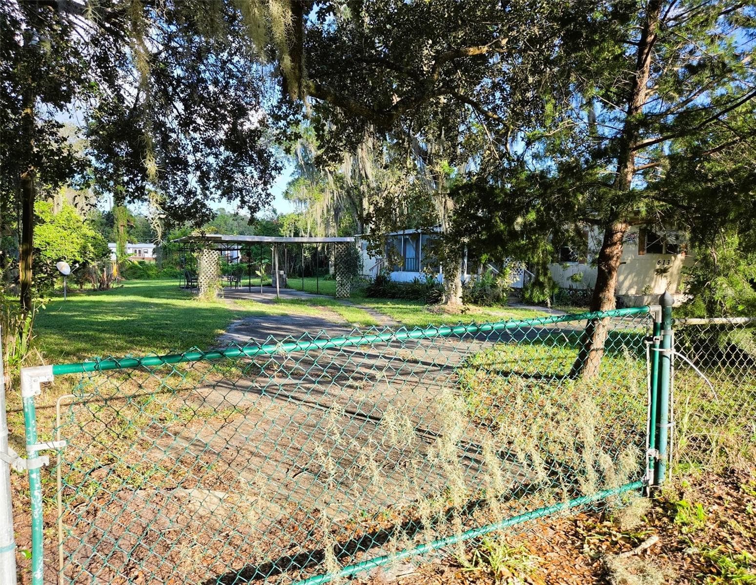 613 CARPENTER RD