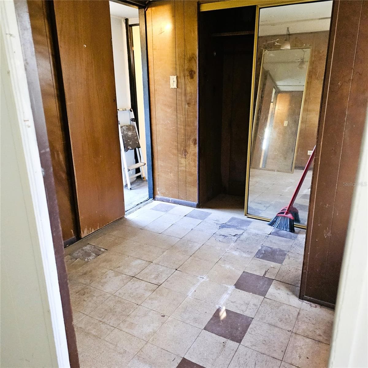Mobile Home at 613 CARPENTER RD, ORLANDO, photo 8 of 10