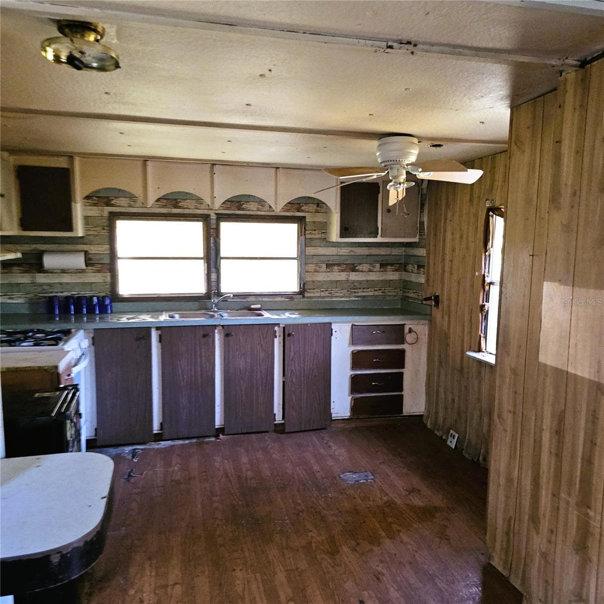 Mobile Home at 613 CARPENTER RD, ORLANDO, photo 9 of 10