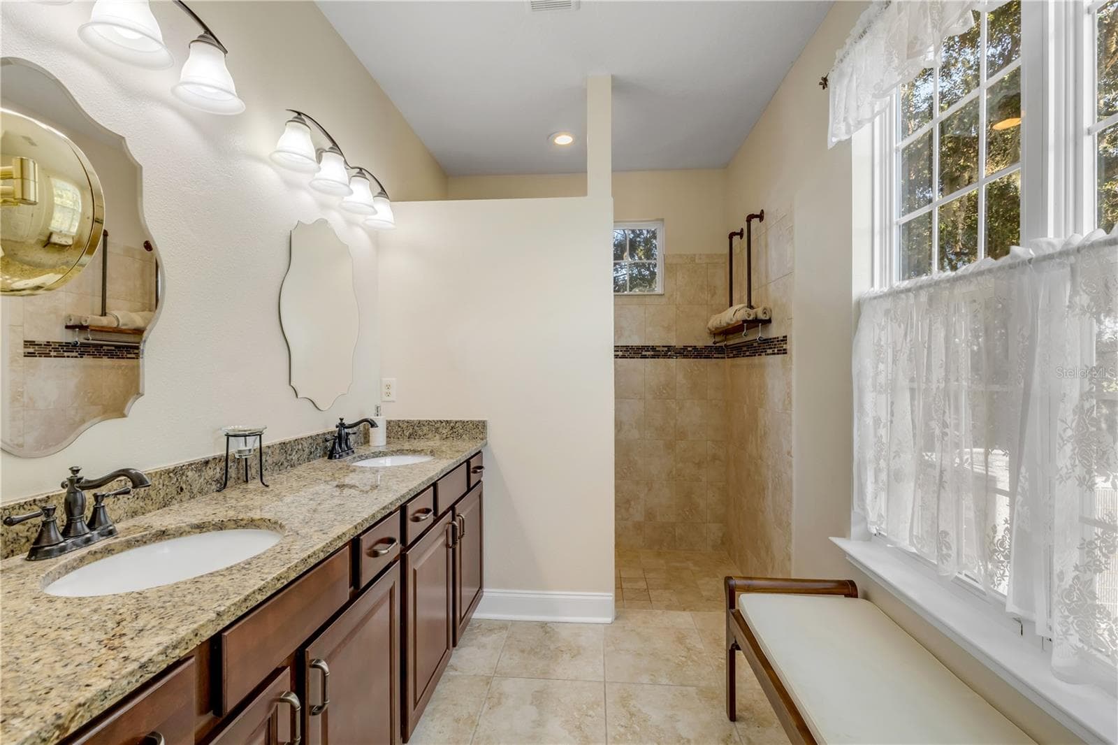 primary bath - 630 HAMMETT LN, NEW SMYRNA BEACH