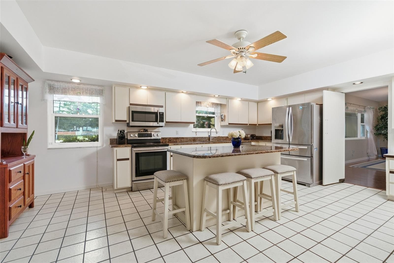 Single Family Residence at 844 MAGELLAN DR, SARASOTA, photo 33 of 79