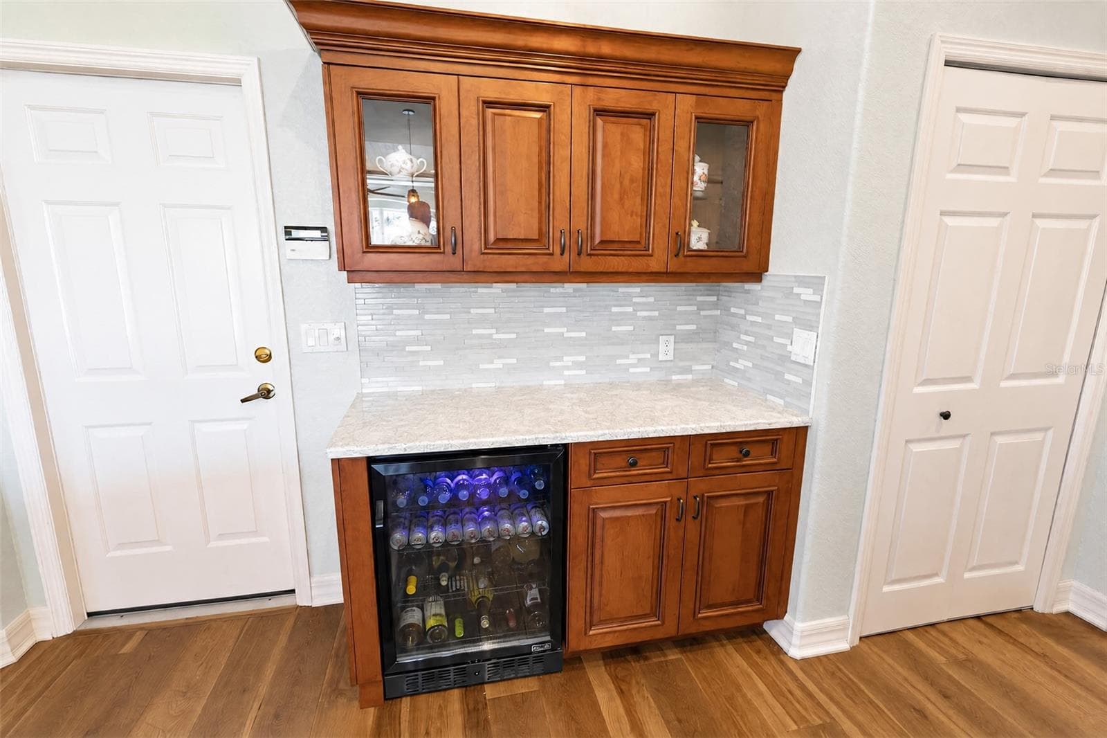 Wine refrigerator/bar - 1535 SUZI ST, PUNTA GORDA