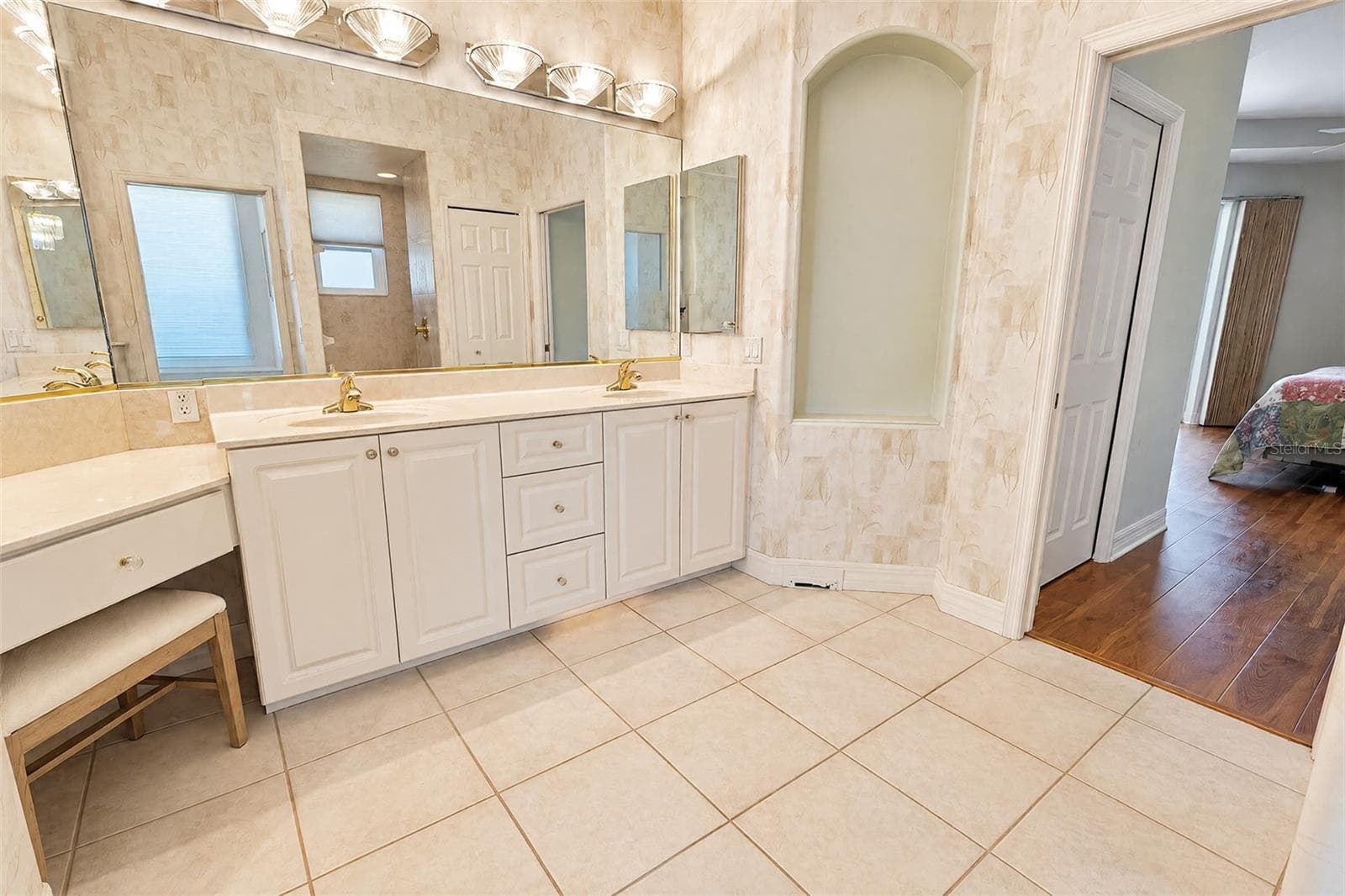 Primary Bathroom - 1535 SUZI ST, PUNTA GORDA