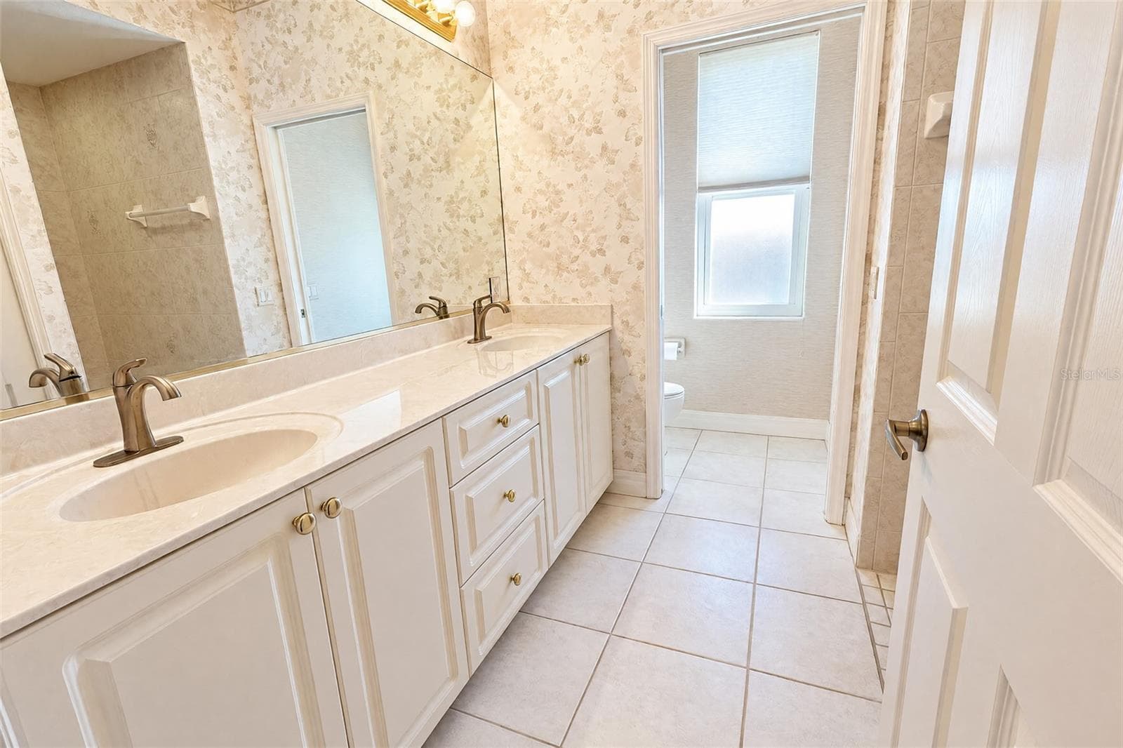Guest Bathroom - 1535 SUZI ST, PUNTA GORDA