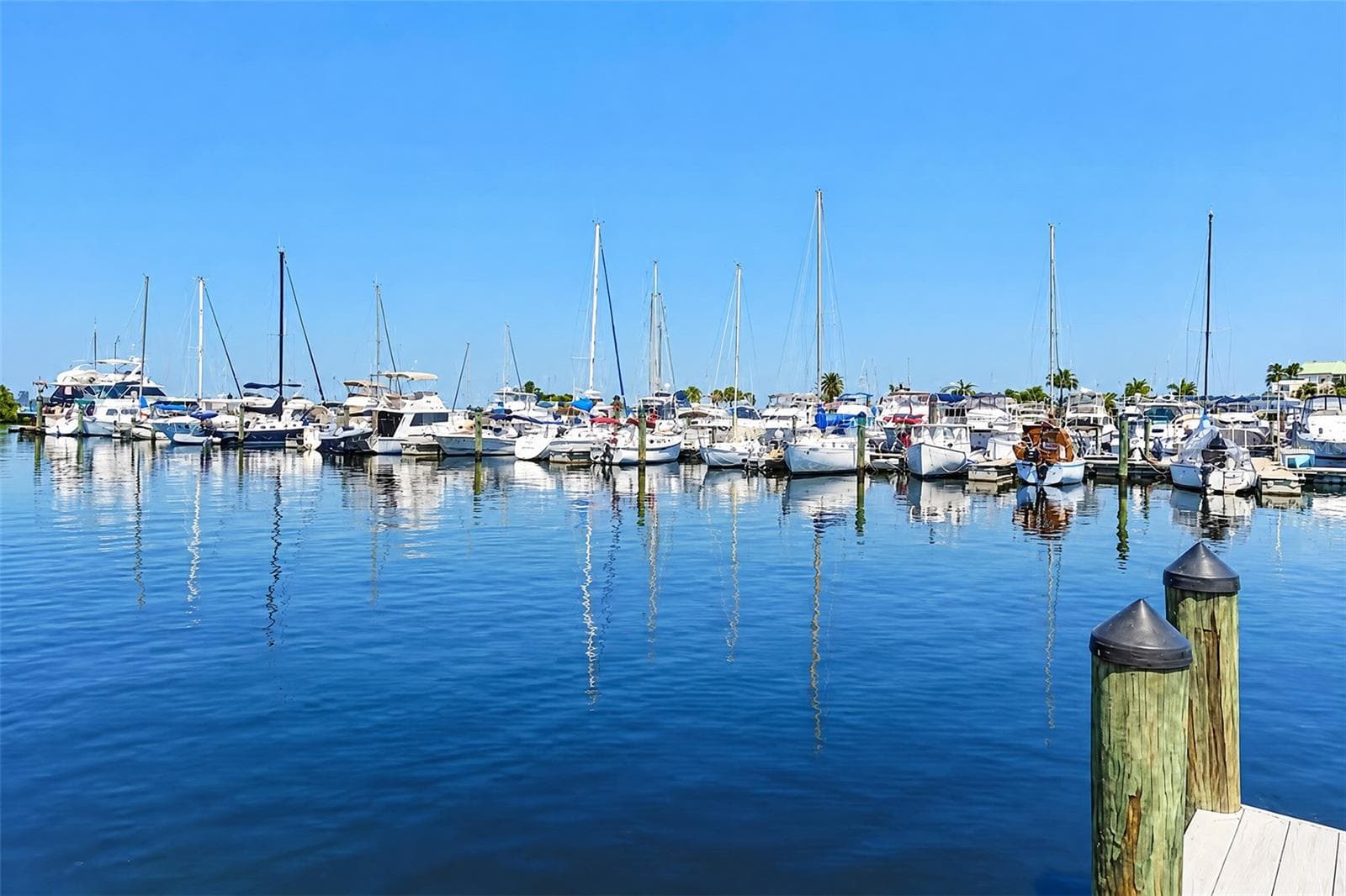 Punta Gorda Yacht Club - 1535 SUZI ST, PUNTA GORDA