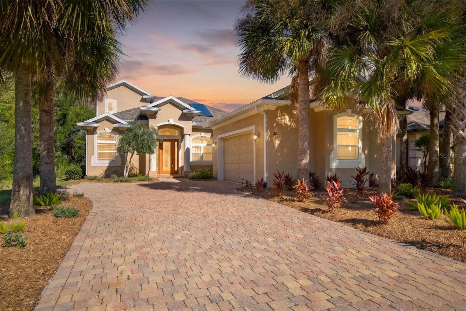 25 EMERALD LAKE CT