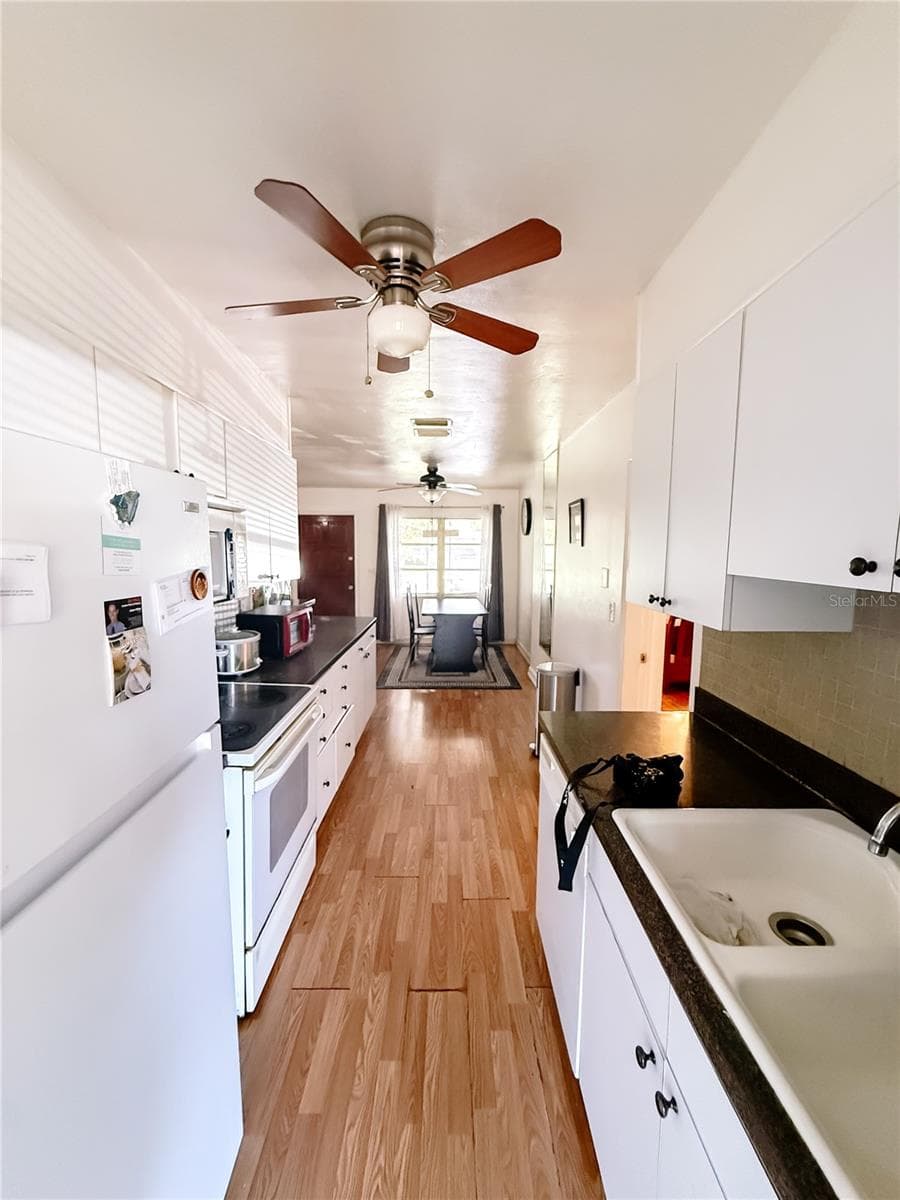 Single Family Residence at 5401 48TH TER N, ST PETERSBURG, photo 8 of 23