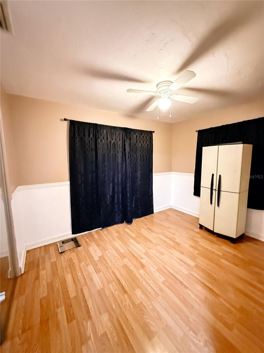 Single Family Residence at 5401 48TH TER N, ST PETERSBURG, photo 17 of 23