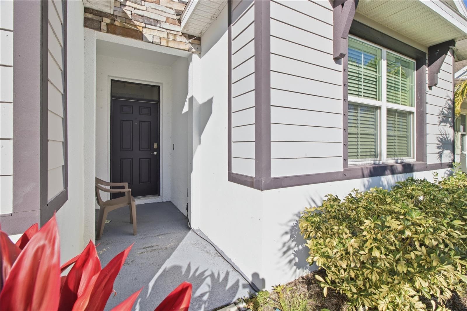 Single Family Residence at 5910 OAK BRIDGE CT, BRADENTON, photo 10 of 44